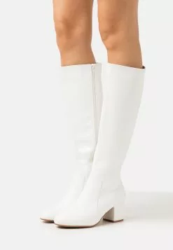 Anna Field Bottes - White