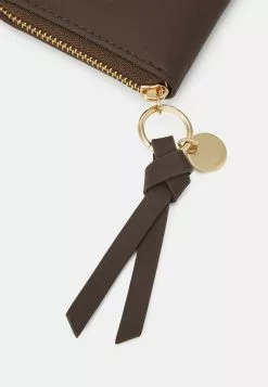 Anna Field Portefeuille - Taupe 9 Anna Field Portefeuille - Taupe -Anna Field Soldes ae085f76078e429bb466f33e5d9ff0eb