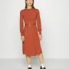 Anna Field Crew Ausschnitt Midi Strickkleid Mit Gürtel - Robe Pull - Brown