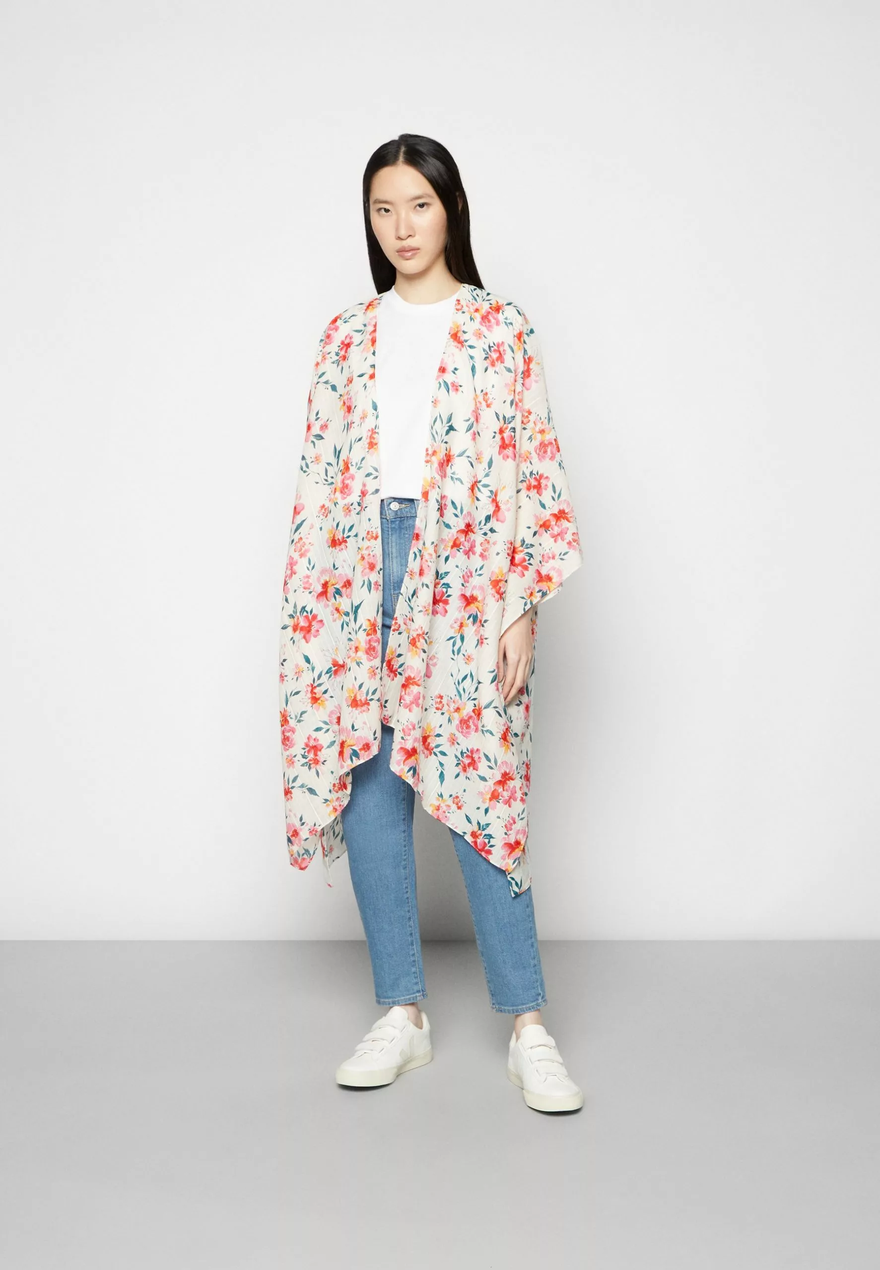 Anna Field Cape - Red 3 Anna Field Cape - Red